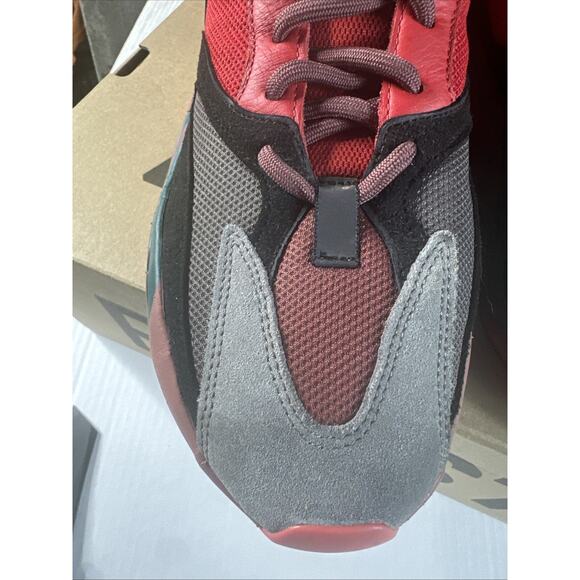 Size 11.5 -Yeezy Boost 700 Hi Res main image 10